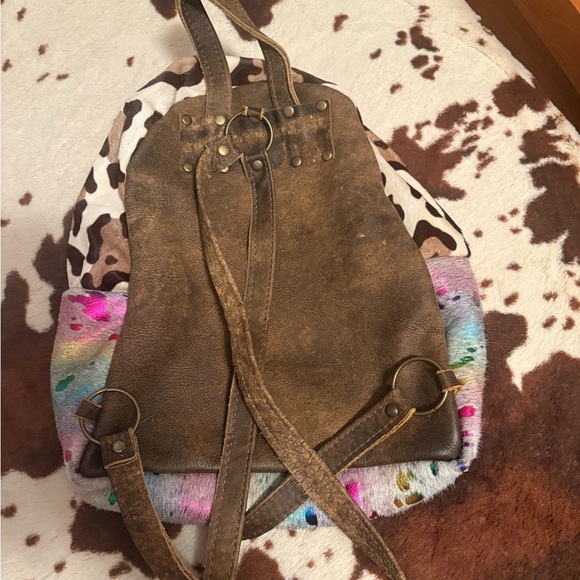 Colorful Animal Print Women's Backpack - Picture 3 of 9